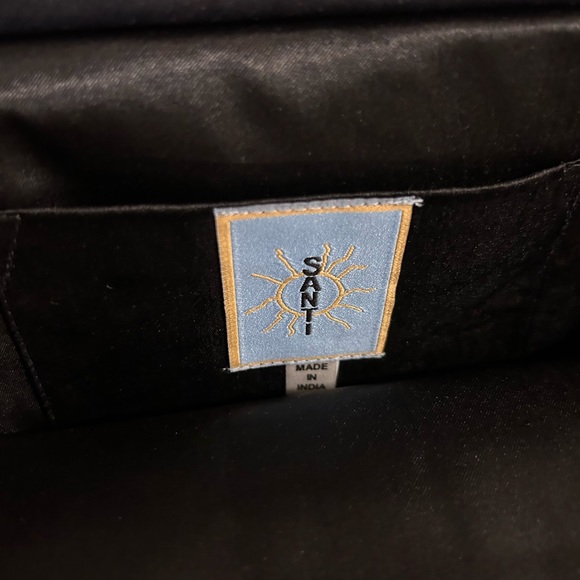 Medium Sized Beaded Bag. - Picture 4 of 4